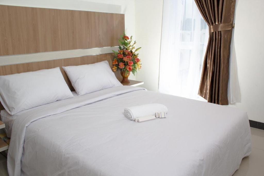 Hotel Royal Manado Kültér fotó
