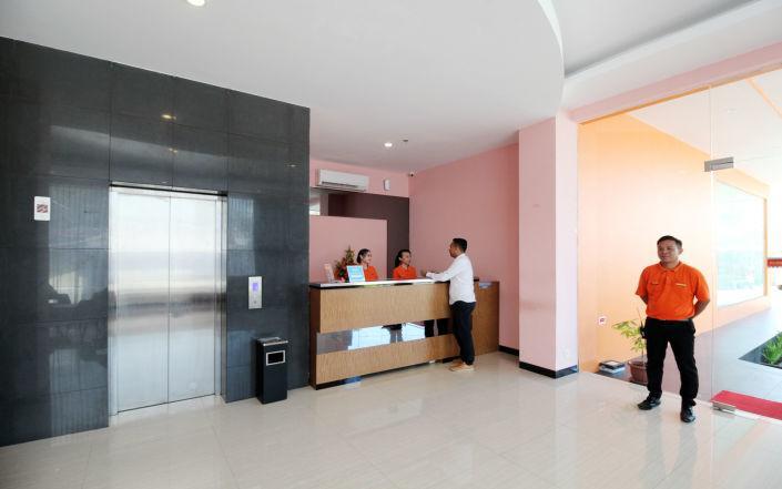 Hotel Royal Manado Kültér fotó
