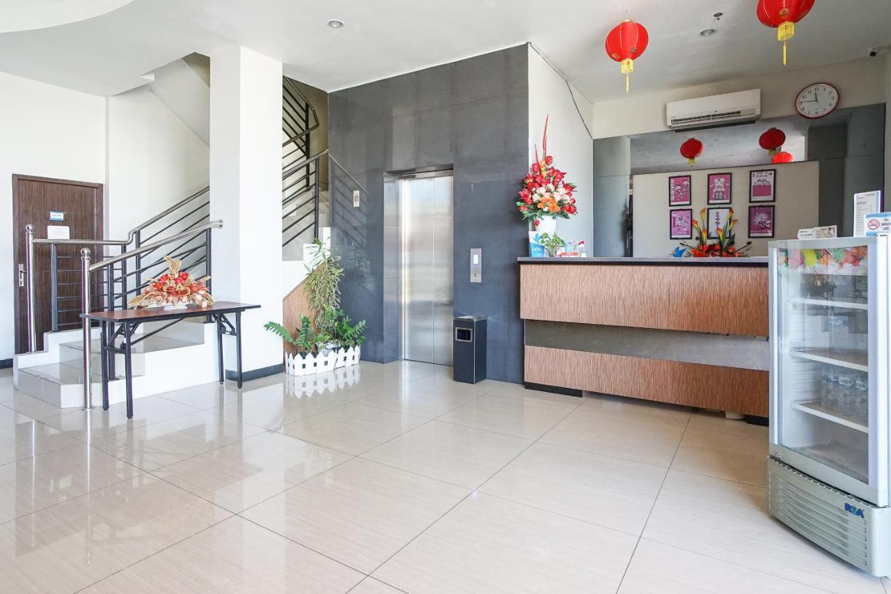 Hotel Royal Manado Kültér fotó