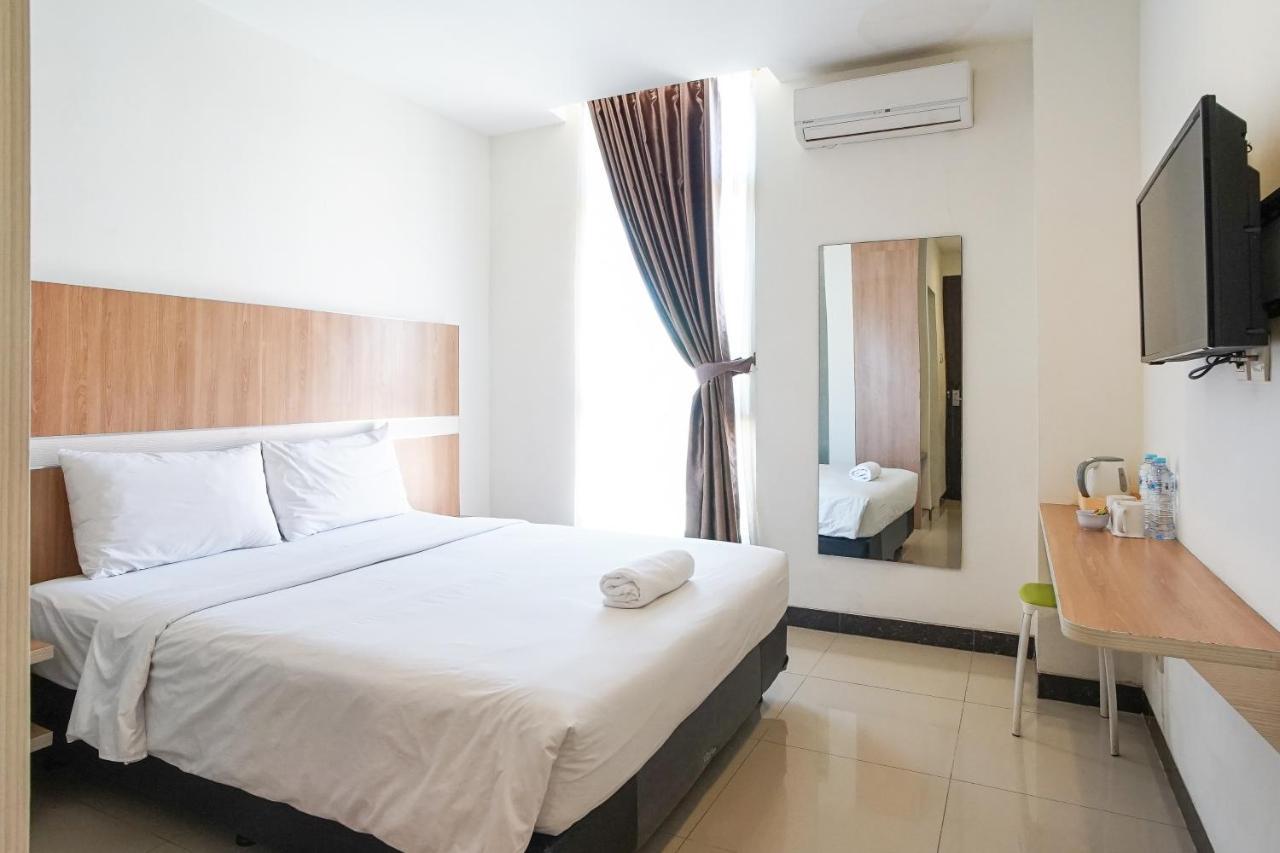 Hotel Royal Manado Kültér fotó