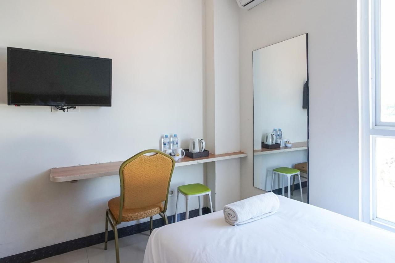 Hotel Royal Manado Kültér fotó