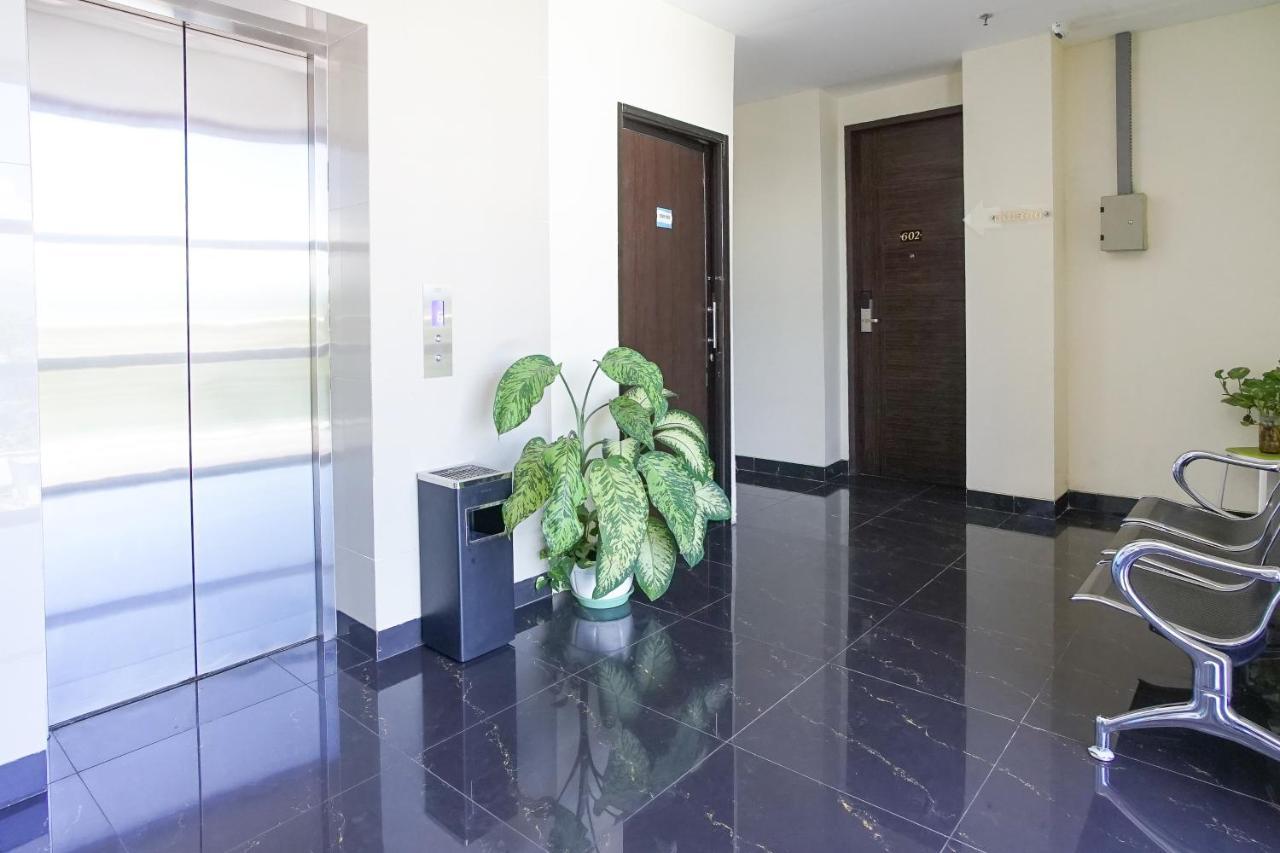 Hotel Royal Manado Kültér fotó